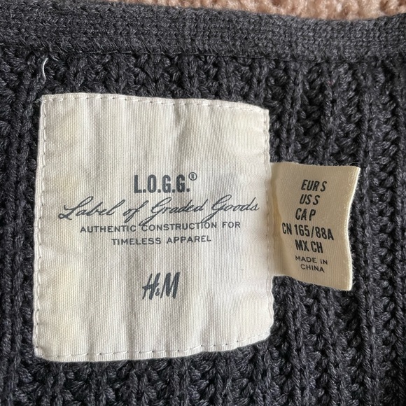 BOGO 🛍️ H&M LOGG Sweater with Embellished Shoulder Detail - Picture 3 of 4
